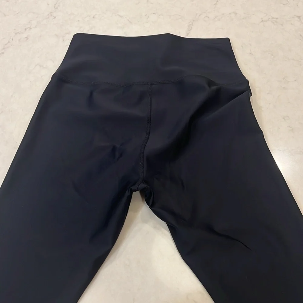 Alo High-Waist Airlift Leggings - Size Large - Picture 5 of 10